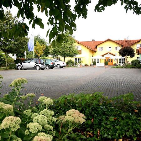 Hotel Company Cölbe Kültér fotó