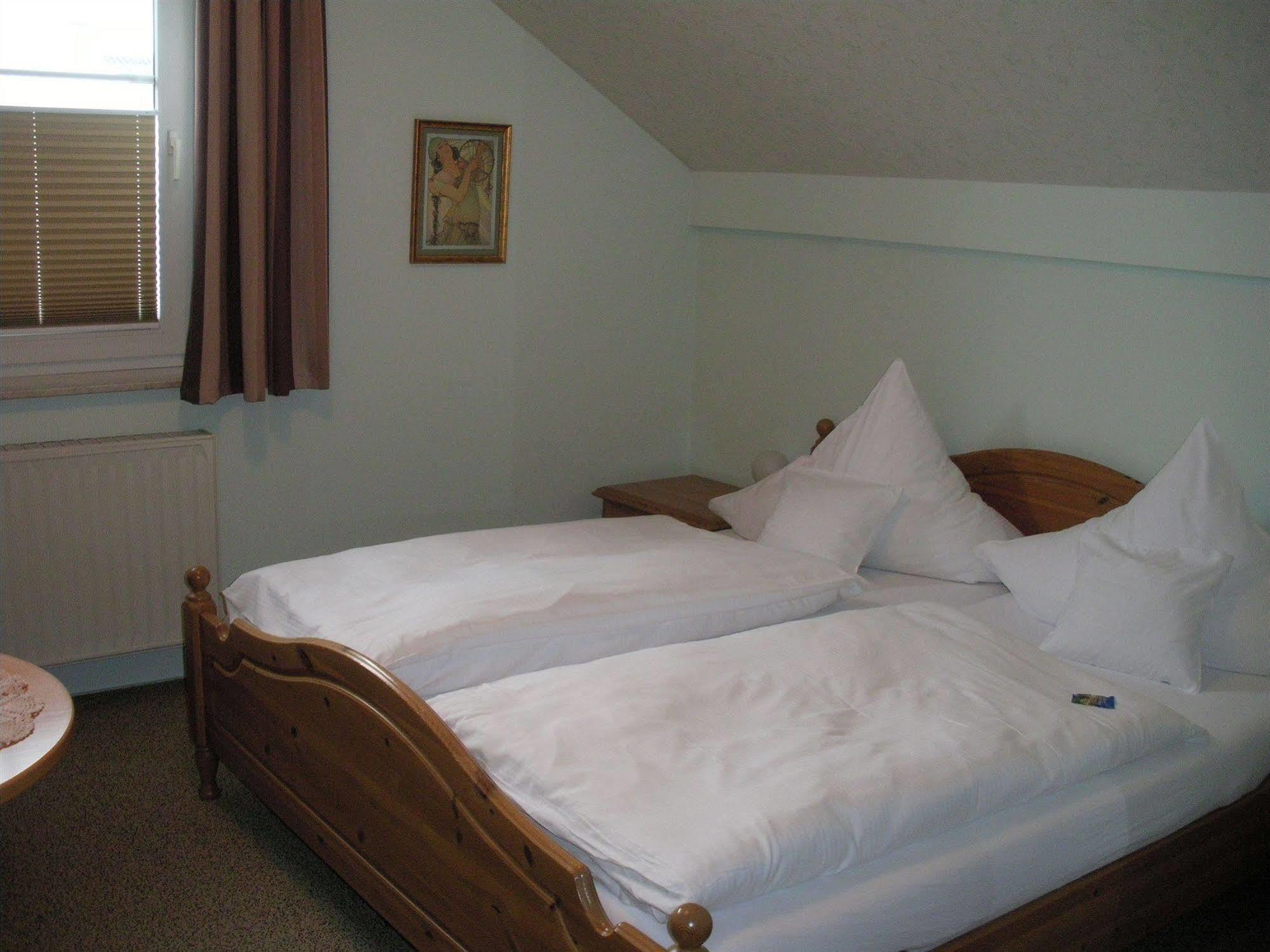 Hotel Company Cölbe Kültér fotó