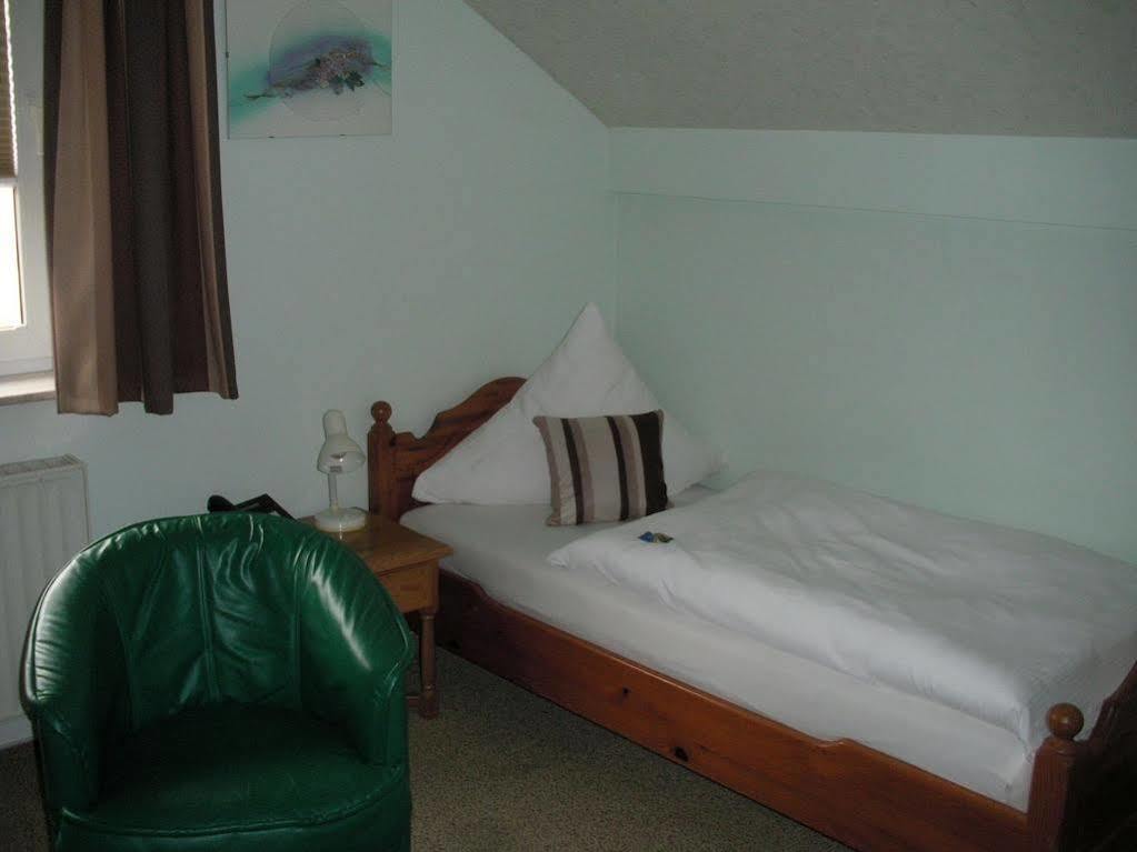 Hotel Company Cölbe Kültér fotó