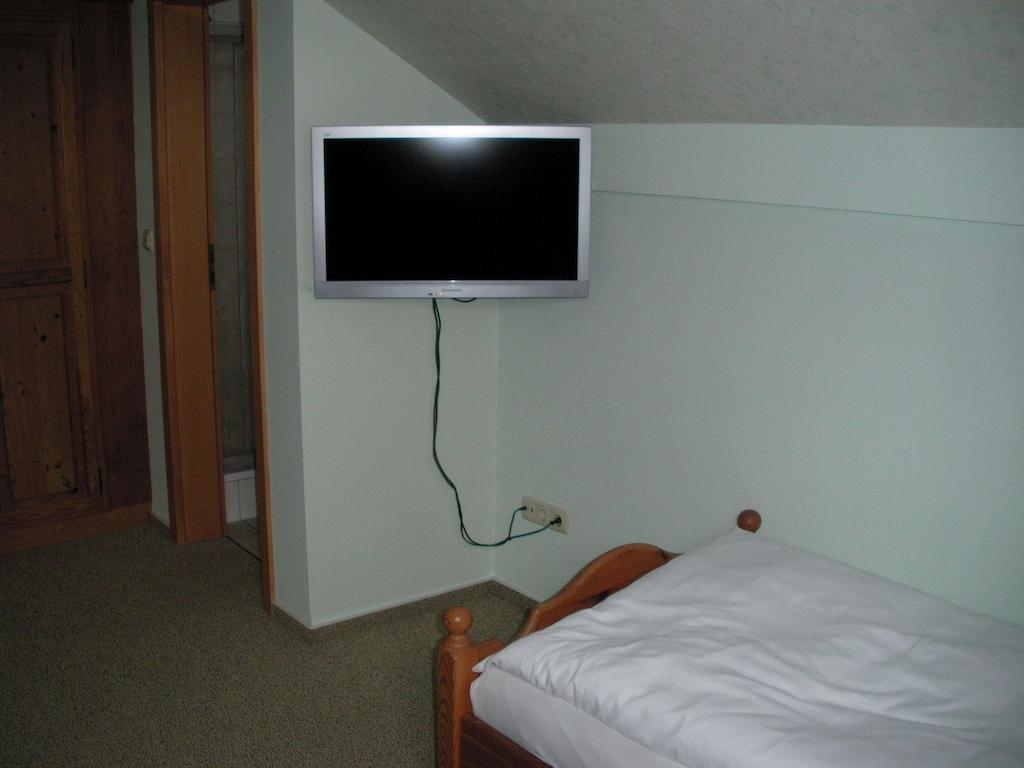 Hotel Company Cölbe Szoba fotó