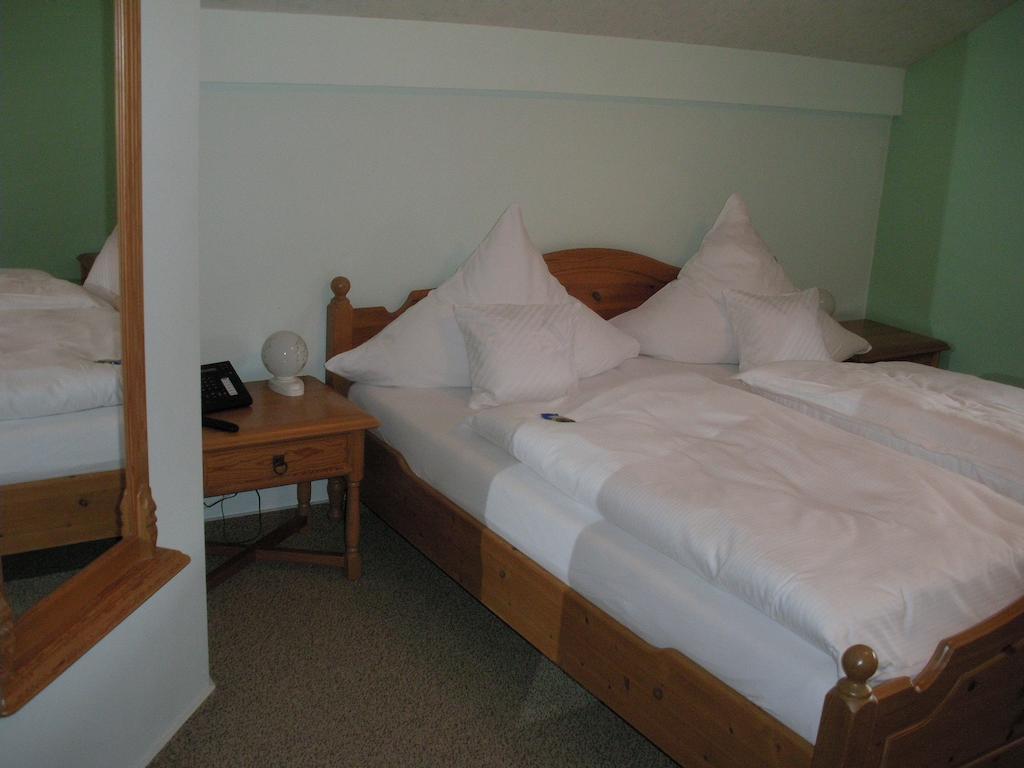 Hotel Company Cölbe Szoba fotó