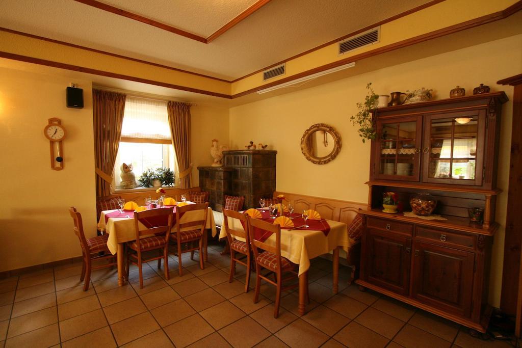 Hotel Company Cölbe Kültér fotó